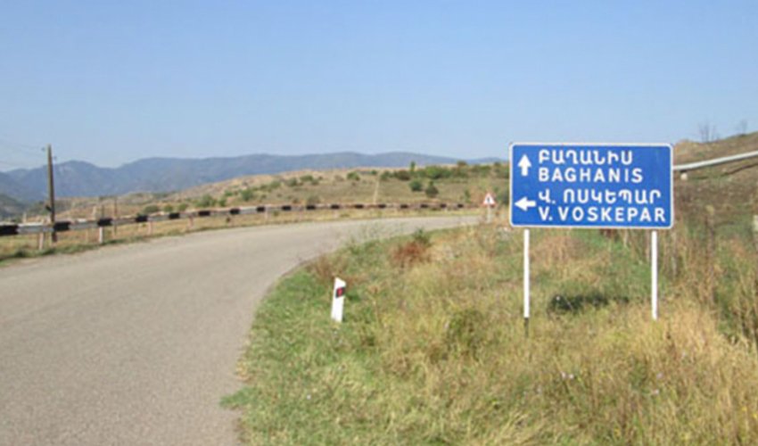 Armenian police block Baganis-Voskepar road to clear territory of mines Armenian police block Baganis-Voskepar road to clear territory of mines