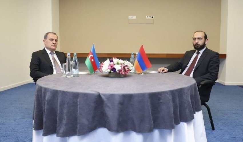 Qazaxıstan Bayramovla Mirzoyanın görüşündə iştirak etməyəcək