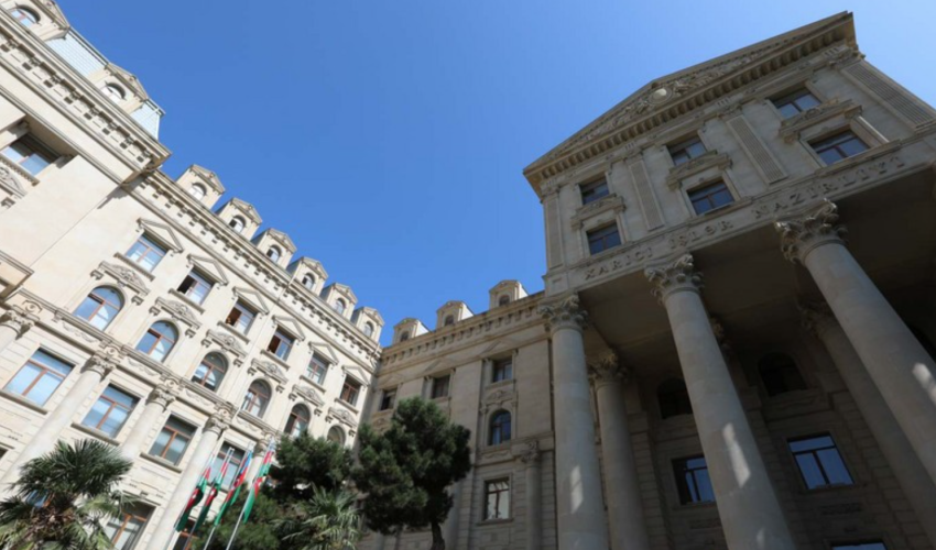 Rəsmi Bakı Fransadan Azərbaycanın daxili işlərinə qarışmamağı tələb edib