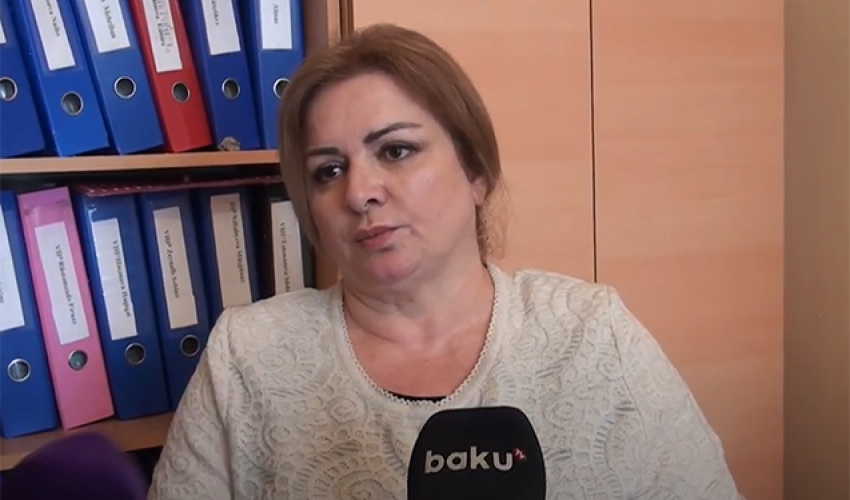 Direktor məktəblilər arasında düşən davanın təfərrüatı ilə bağlı danışıb - Yenilənib/VİDEO Direktor məktəblilər arasında düşən davanın təfərrüatı ilə bağlı danışıb - Yenilənib/VİDEO