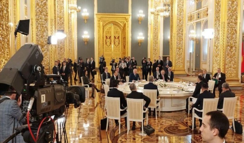 Moskvada Aİİ liderlərinin iclası başlayıb Moskvada Aİİ liderlərinin iclası başlayıb