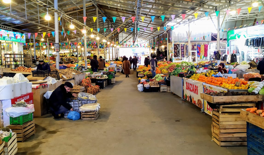 Bakıdakı bu bazarda məhsulların satışına məhdudiyyət qoyulub
