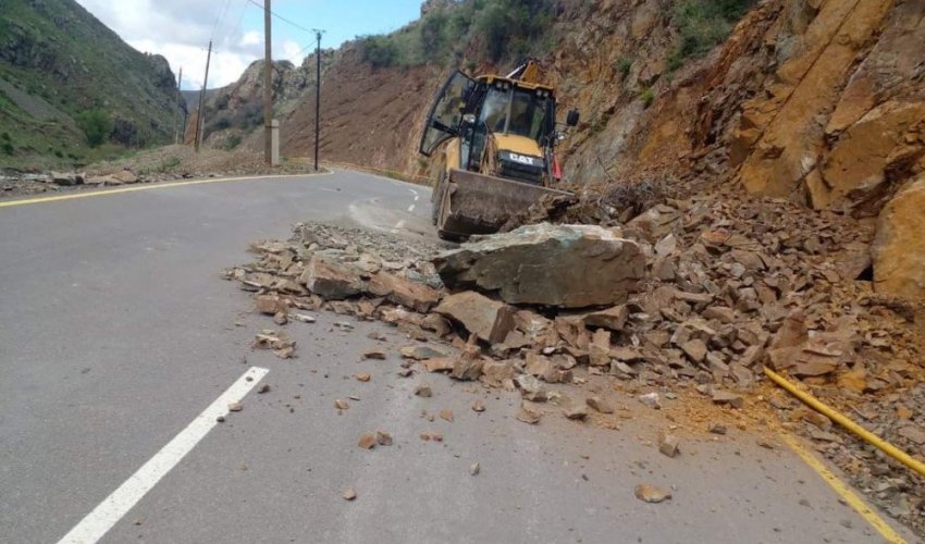 Ordubadda qaya uçqunu baş verib