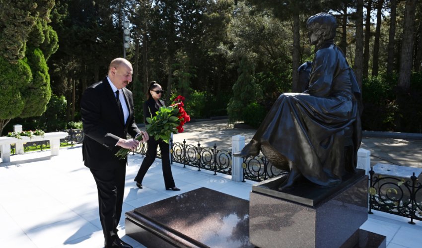 Prezident və xanımı Heydər Əliyevin məzarını ziyarət edib - Fotolar 