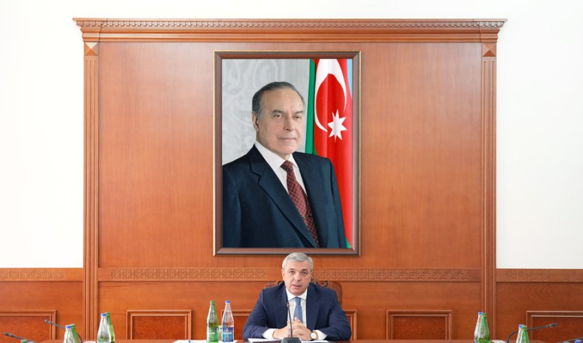 Samir Nuriyev Xankəndidə nazirlərlə iclas keçirib