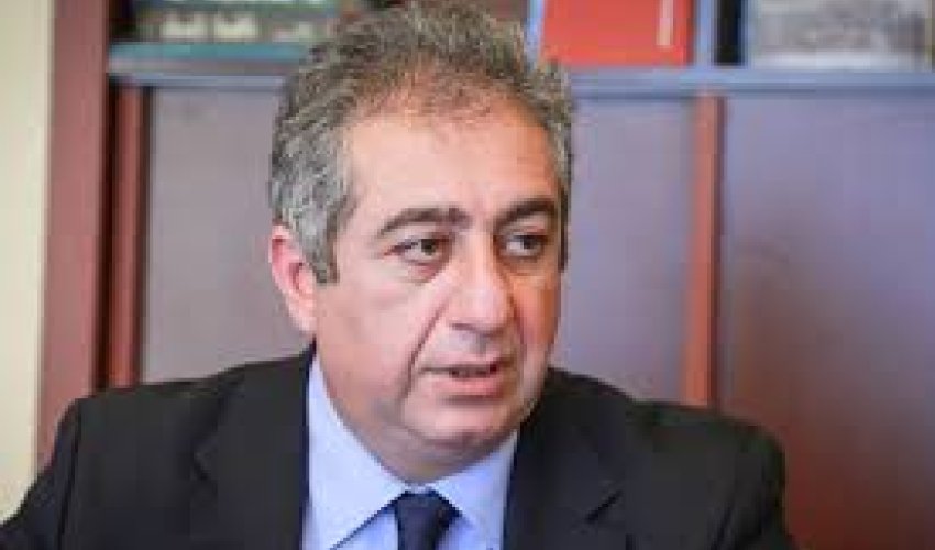 Qubad İbadoğlu siyasi fəaliyyətini dayandırıb