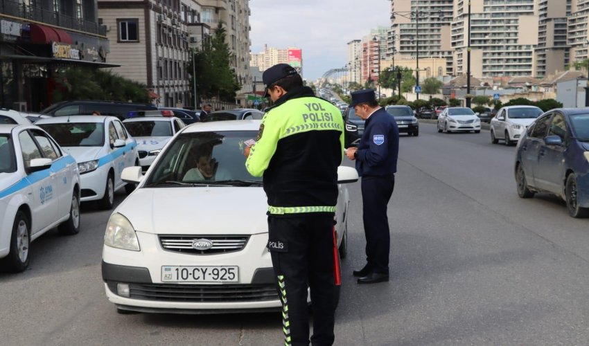 Paytaxtda taksi fəaliyyəti ilə məşğul olan sürücülərə qarşı reyd keçirilib Paytaxtda taksi fəaliyyəti ilə məşğul olan sürücülərə qarşı reyd keçirilib