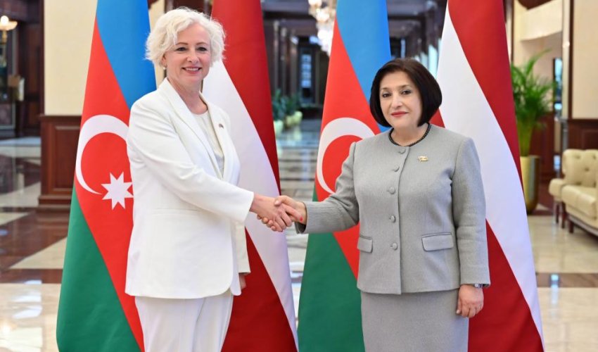 Sahibə Qafarova latviyalı həmkarı ilə görüşüb Sahibə Qafarova latviyalı həmkarı ilə görüşüb