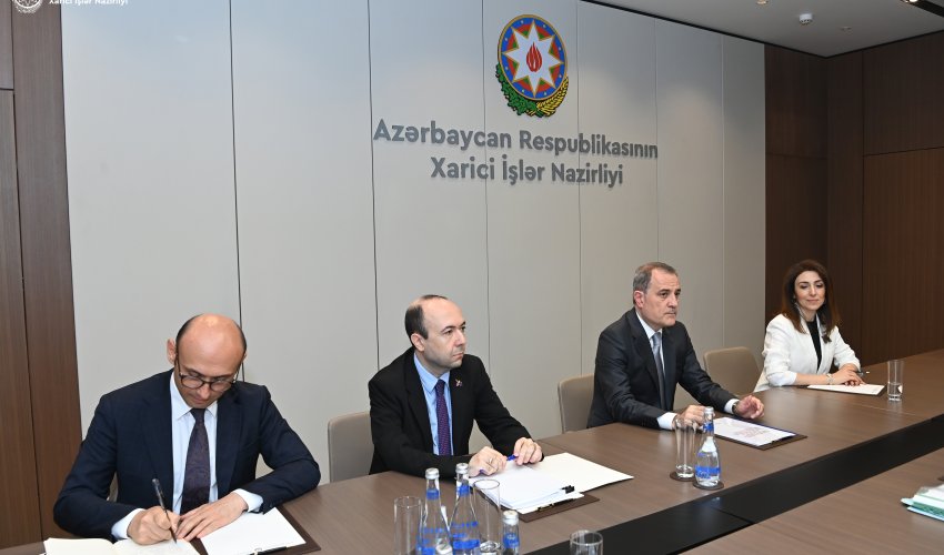 Ceyhun Bayramov Polşa XİN-in dövlət katibi ilə görüşüb