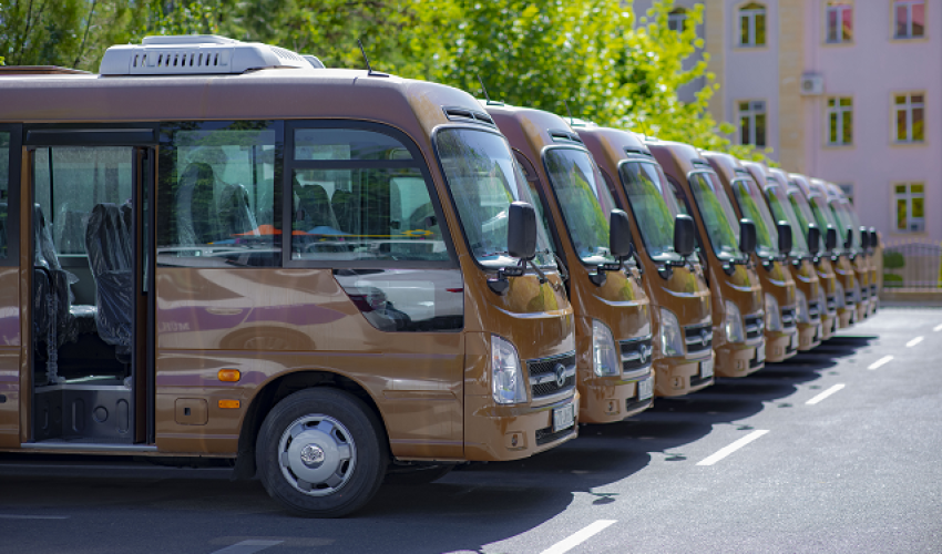 Polisə yeni avtobuslar verilib Polisə yeni avtobuslar verilib
