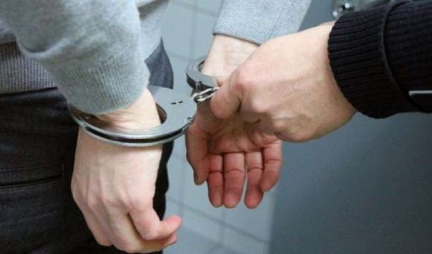 “Beh” adı ilə vətəndaşlardan 60 min pul yığan şəxs saxlanılıb “Beh” adı ilə vətəndaşlardan 60 min pul yığan şəxs saxlanılıb