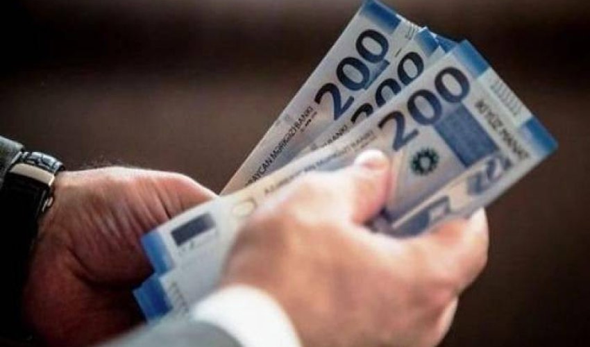 Azərbaycanda orta aylıq nominal əməkhaqqı 1007,5 manata çatıb