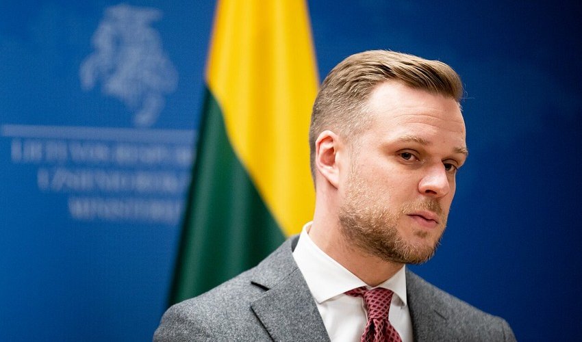 Lithuania considers sending military instructors to Ukraine Lithuania considers sending military instructors to Ukraine