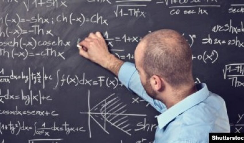 Riyaziyyat müəllimlərinin orta aylıq əməkhaqqı 1197 manata çatacaq - RƏSMİ