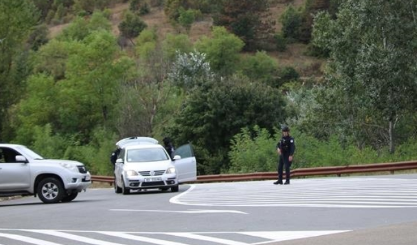 İsrailin Belqraddakı səfirliyinə hücum olub,mühafizə polisi yaralanıb