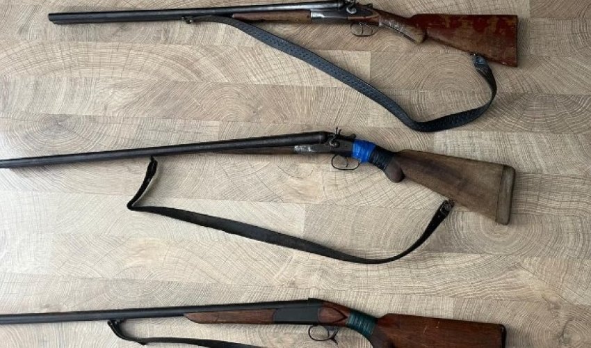 Ağdaşda qanunsuz saxlanılan silahlar polisə könüllü təhvil verilib Ağdaşda qanunsuz saxlanılan silahlar polisə könüllü təhvil verilib