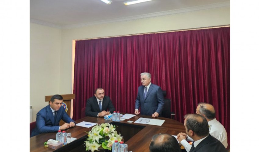 Yeni icra başçısı kollektivə təqdim olunub Yeni icra başçısı kollektivə təqdim olunub