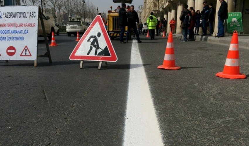 Bakıda iki küçədə nəqliyyatın hərəkəti məhdudlaşdırılıb Bakıda iki küçədə nəqliyyatın hərəkəti məhdudlaşdırılıb