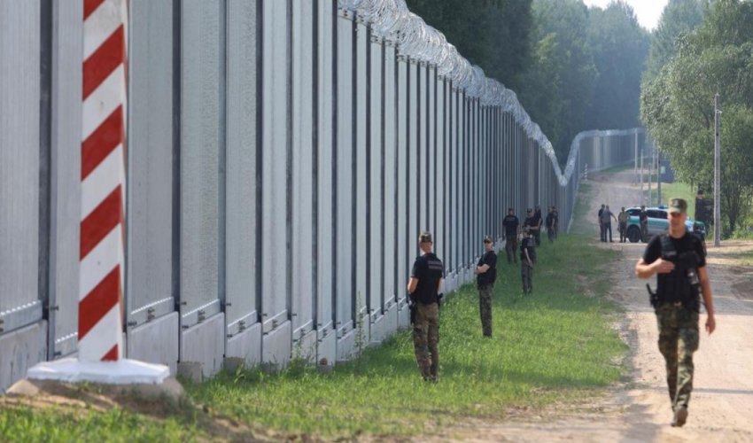 Polşa Rusiya ilə sərhədə zirehli texnika və dronlar yerləşdirəcək