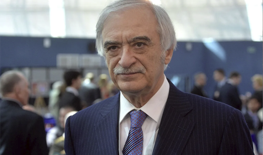 Polad Bülbüloğlu deputatlığa namizəd olacaq?- Açıqlama Polad Bülbüloğlu deputatlığa namizəd olacaq?- Açıqlama