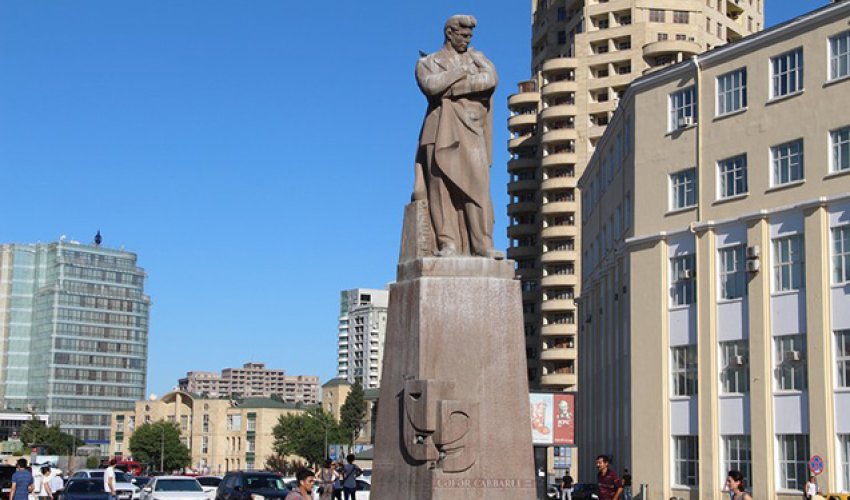 Bakında quraşdırılan heykəllər restavrasiya ediləcək