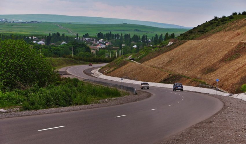 Bakı-Şamaxı-Yevlax yolunda nəqliyyatın hərəkəti məhdudlaşdırılacaq Bakı-Şamaxı-Yevlax yolunda nəqliyyatın hərəkəti məhdudlaşdırılacaq