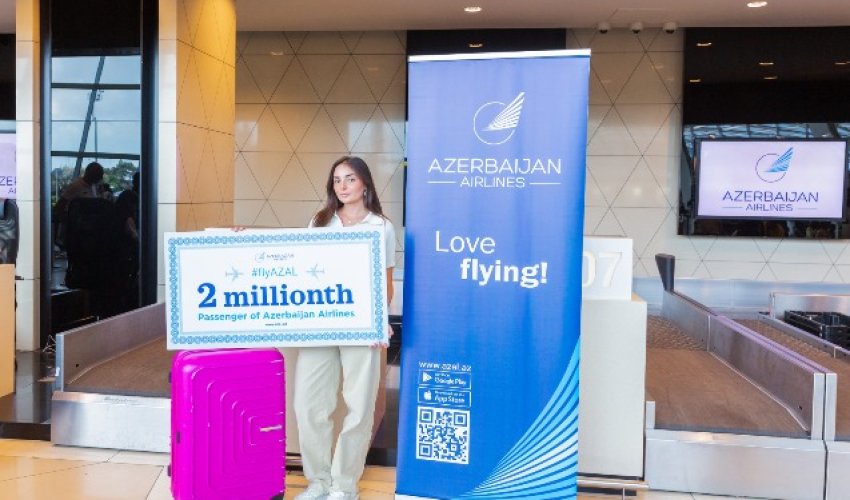 AZAL iki milyonuncu sərnişinini mükafatlandırıb AZAL iki milyonuncu sərnişinini mükafatlandırıb