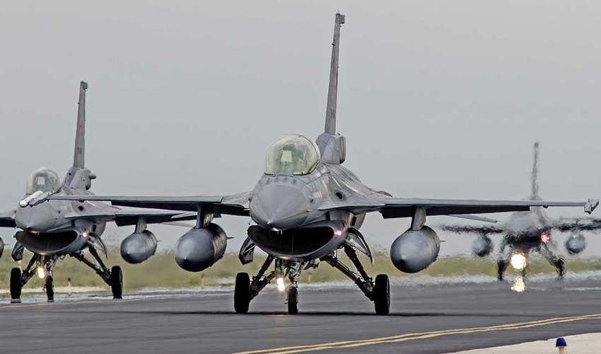 Ukraine receives first F-16 jets, officials say Ukraine receives first F-16 jets, officials say