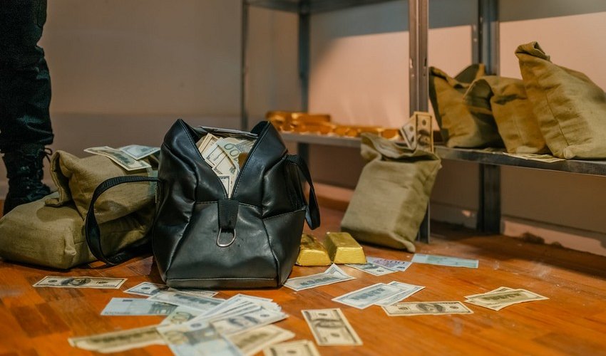 Nardaranda evdən 20 min manat oğurlanıb