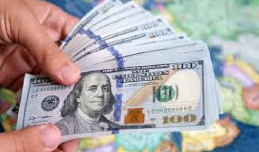 Banklar hərracda dollar alışını azaldıb