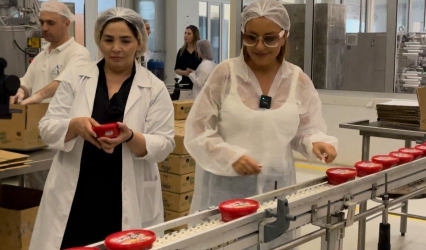 Tünzalə Ağayeva “Shokki Mokki” şokoladının istehsal olunduğu fabrikdə olub Tünzalə Ağayeva “Shokki Mokki” şokoladının istehsal olunduğu fabrikdə olub