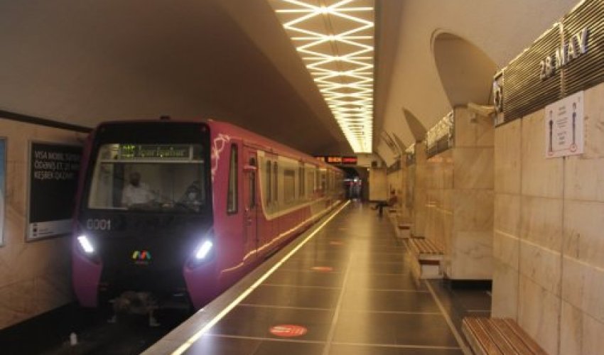 Nizami metrosunda qatarda texniki problem yaranıb