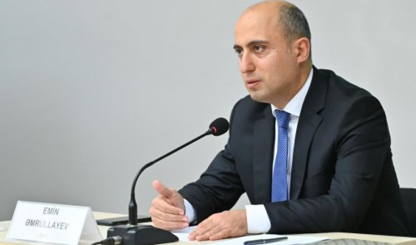 Rus bölməsində oxuyan şagirdlər öz tarixini ana dilində öyrənməlidir - Əmrullayev Rus bölməsində oxuyan şagirdlər öz tarixini ana dilində öyrənməlidir - Əmrullayev
