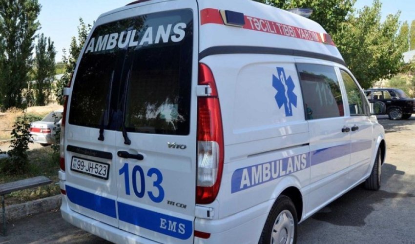Şəmkirdə yük maşını dərəyə aşıb, xəsarət alanlar var Şəmkirdə yük maşını dərəyə aşıb, xəsarət alanlar var
