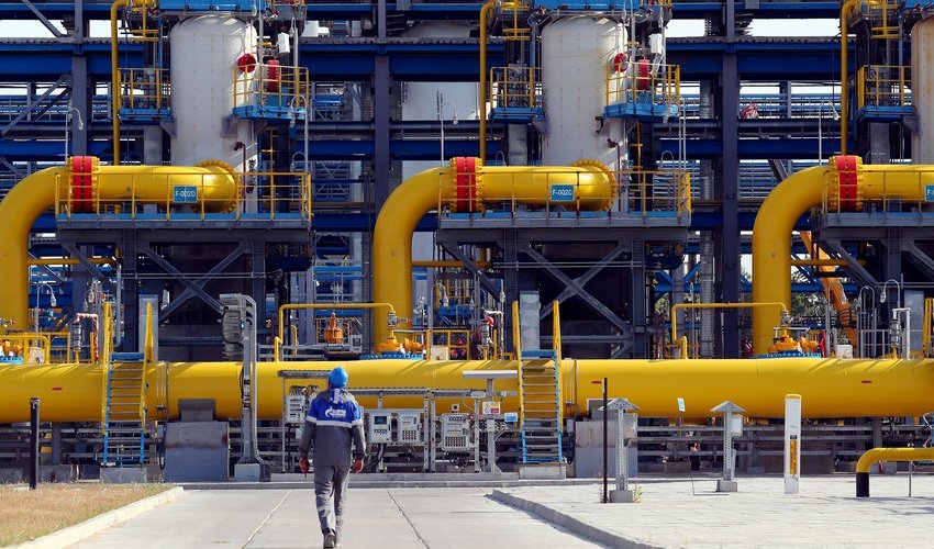 Share of oil and gas sector in foreign direct investments up in Azerbaijan