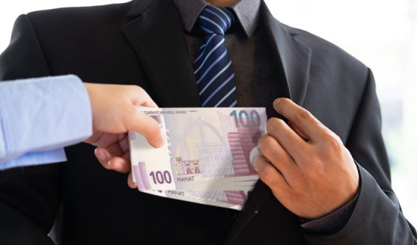 Sumqayıtda məktəb direktorunun şagirdlərdən pul tələb etməsi iddiası araşdırılır