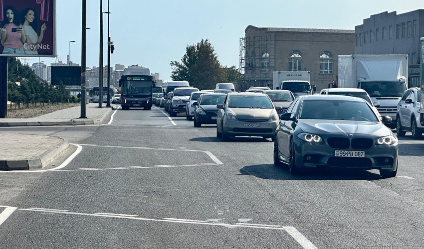Bakının Zabrat qəsəbəsi Şəhər şosesində xüsusi hərəkət zolağı təşkil edilir Bakının Zabrat qəsəbəsi Şəhər şosesində xüsusi hərəkət zolağı təşkil edilir