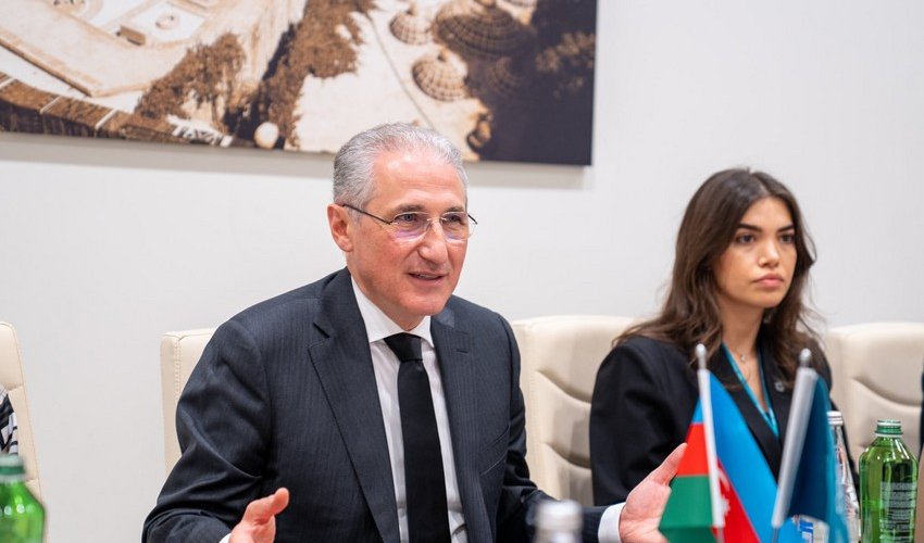 Muxtar Babayev fransalı nazirlə görüşüb