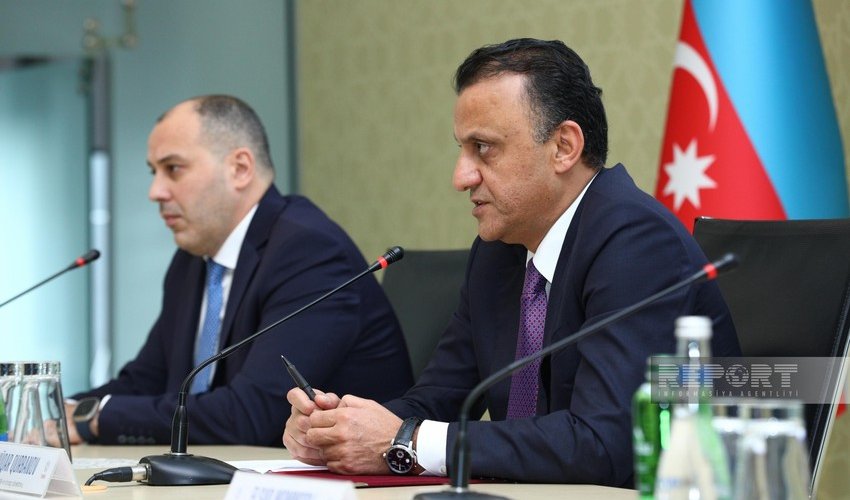 Orta tibb işçilərinin maaşı artırılacaq Orta tibb işçilərinin maaşı artırılacaq