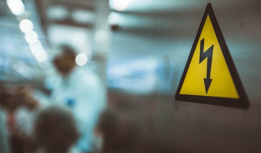 Şəmkirdə iki nəfəri elektrik cərəyanı vuraraq öldürüb Şəmkirdə iki nəfəri elektrik cərəyanı vuraraq öldürüb