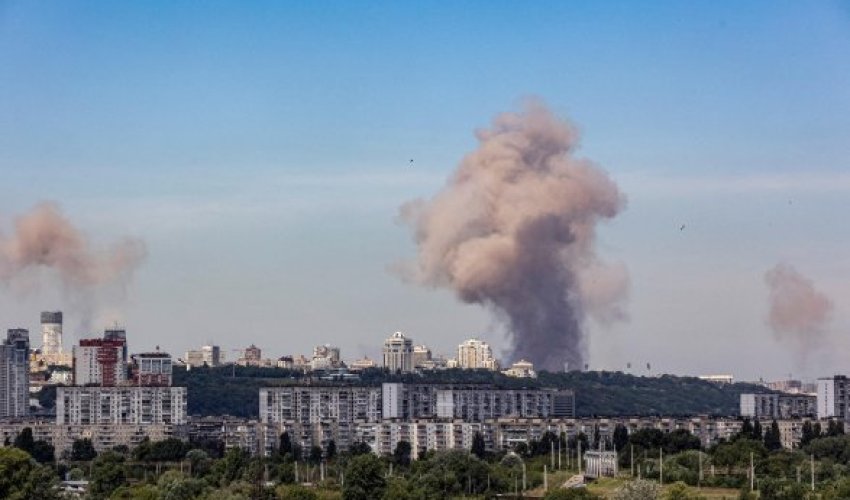 Kiyevdə Ukrayna Silahlı Qüvvələrinin Baş Qərargah binasına ziyan dəyib