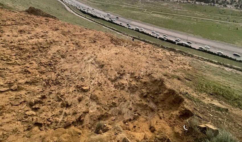 Bakı Kənar Dairəvi yolunda uçqun təhlükəsi aradan qaldırılıb Bakı Kənar Dairəvi yolunda uçqun təhlükəsi aradan qaldırılıb