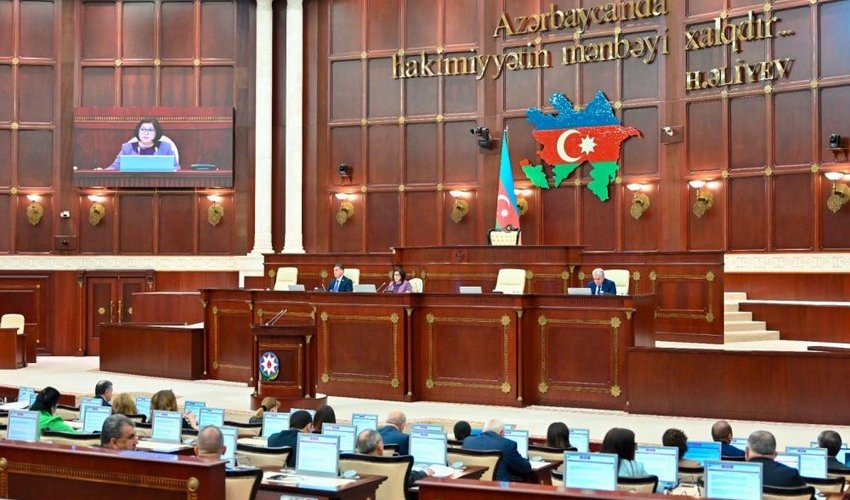 Parlament Mərkəzi Bankın İdarə Heyətinin yeni üzvlərini təsdiqləyib