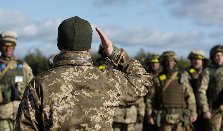 US urges Ukraine to lower fighting age to 18 to bolster ranks against Russia