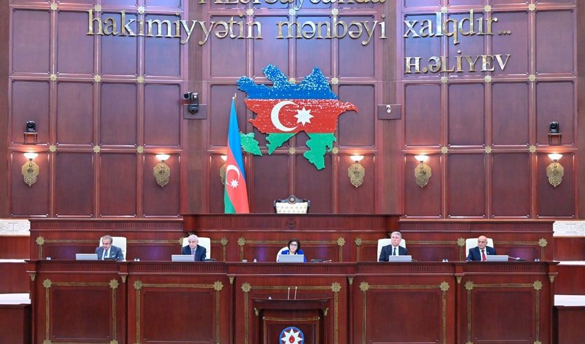 Milli Məclisin növbəti iclası başlayıb - 10 məsələ müzakirə ediləcək