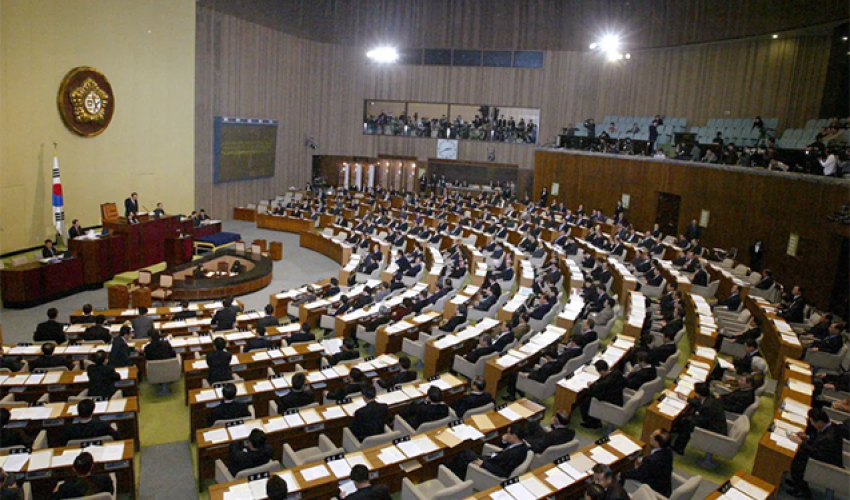 Parlament Cənubi Koreya liderinin qərarını ləğv edib