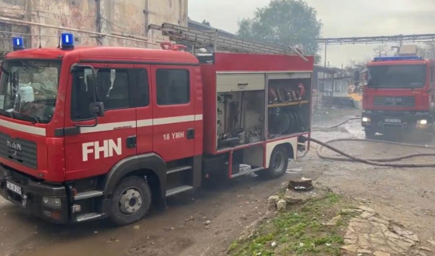 Sumqayıtda yaşayış binasında yanğın olub,sakinlər təxliyə edilib