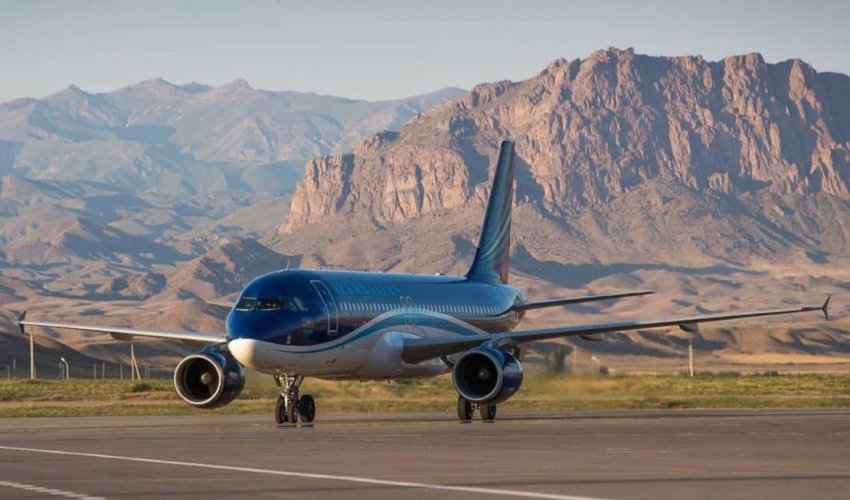 AZAL: рейсы в Нахчыван задерживаются из-за непогоды