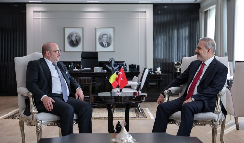 Hakan Fidan belçikalı həmkarı ilə regional məsələləri müzakirə edib Hakan Fidan belçikalı həmkarı ilə regional məsələləri müzakirə edib