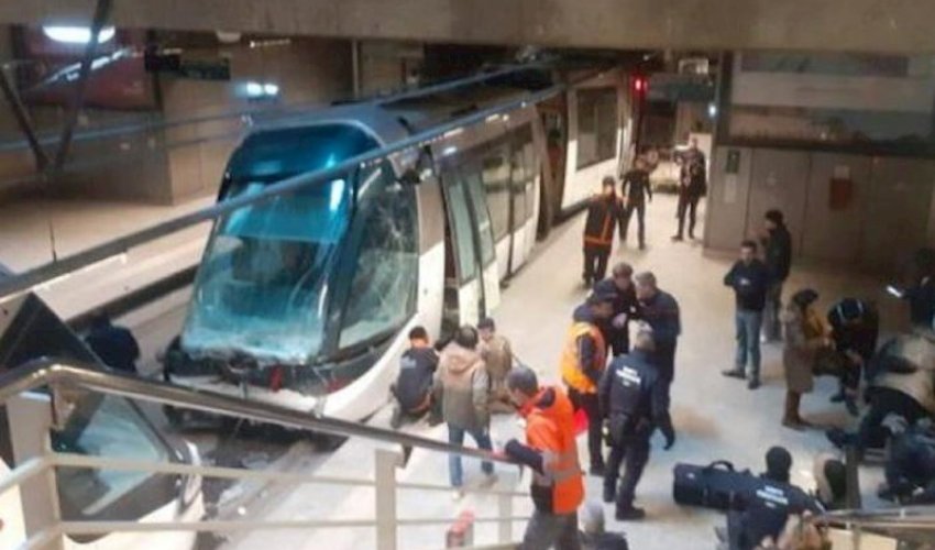 Fransada iki tramvay toqquşub, 30-dan çox insan xəsarət alıb